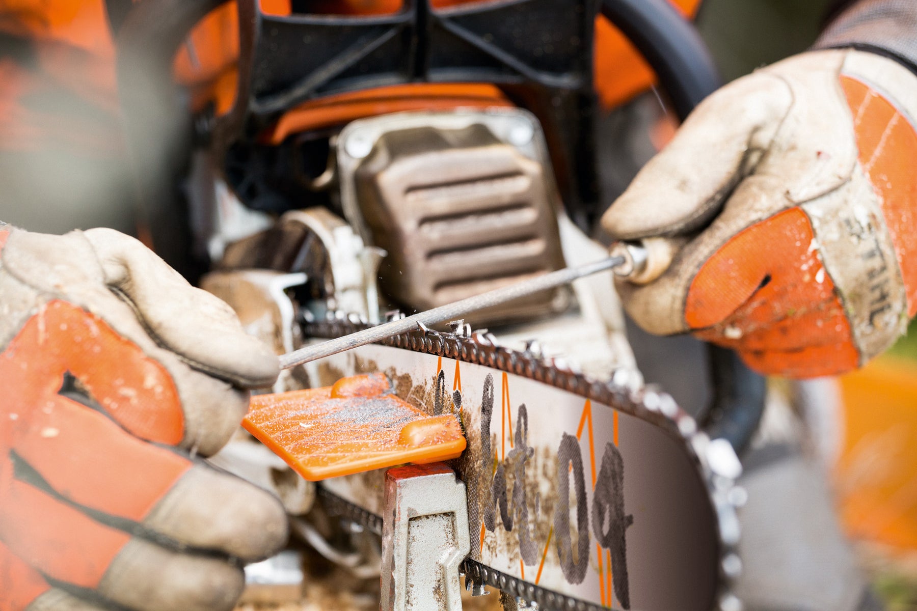 When to replace your chainsaw chain, sprocket or guide bar?