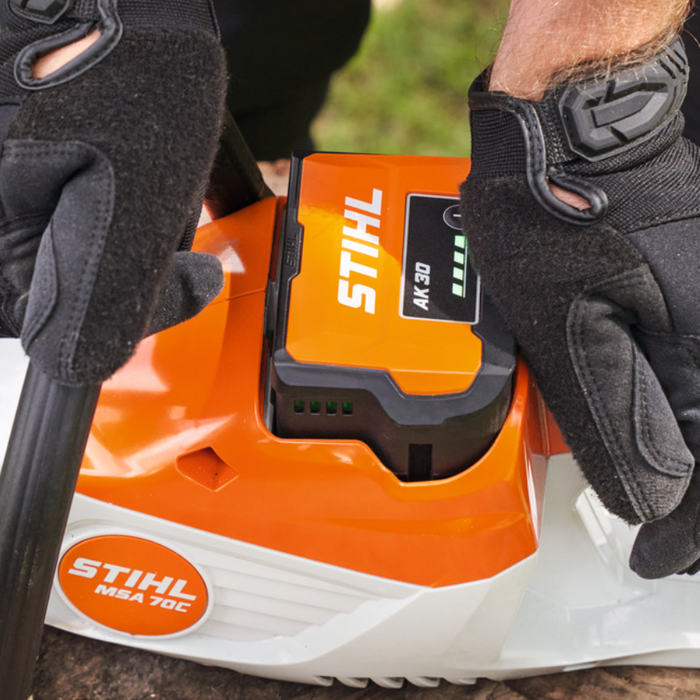 Stihl Batteries - All You Need to Know and FAQ