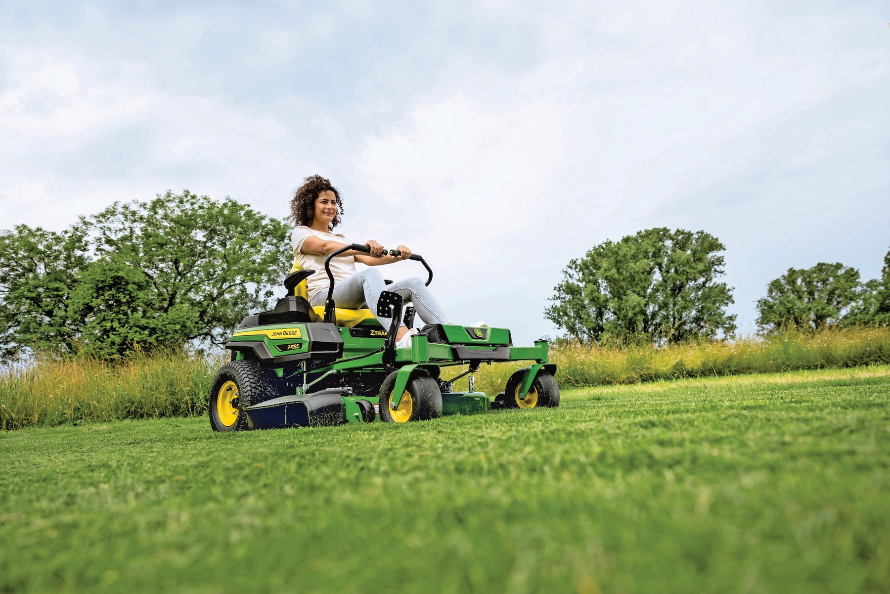 John Deere Introduces All-New Z370R Electric ZTrak™ Mower