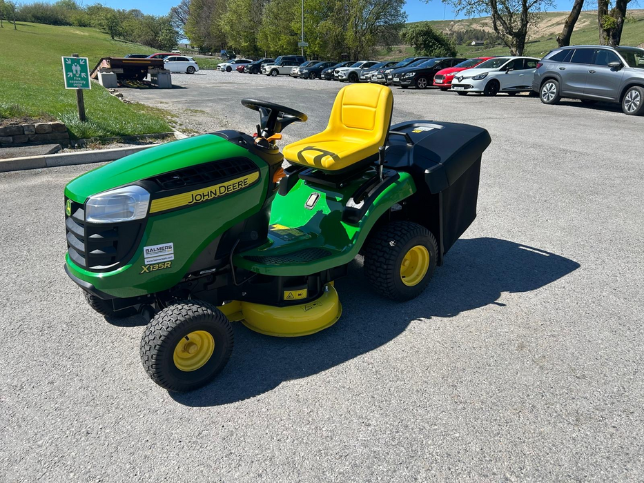 John Deere X135R Ride-On Mower