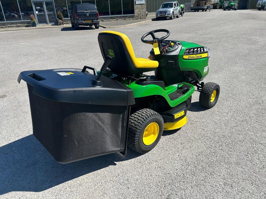 John Deere X135R Ride-On Mower