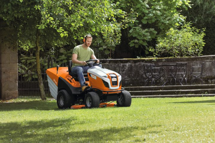 Stihl RT 6127 ZL Ride-On Mower